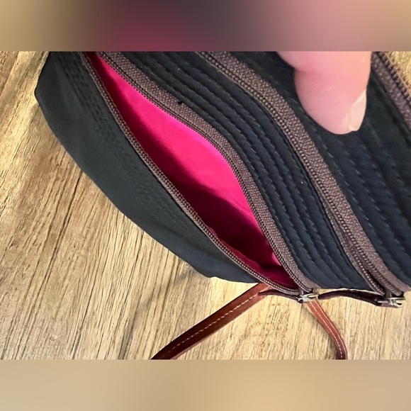 Dooney & Bourke Black Nylon North South Triple Zip Crossbody Bag‎ Leather Strap - Picture 5 of 10